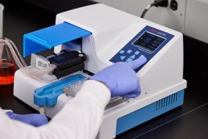 Microplate dispensers